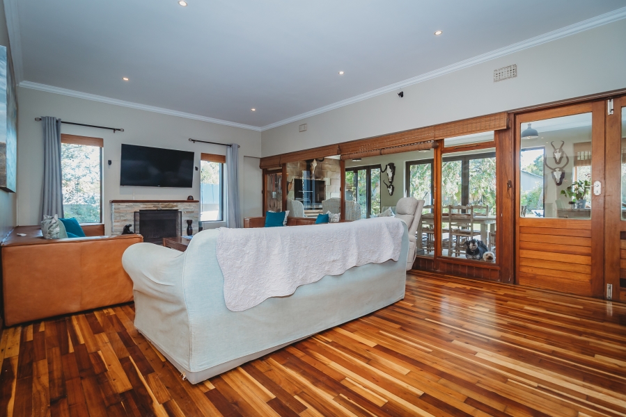 4 Bedroom Property for Sale in Heatherlands Western Cape